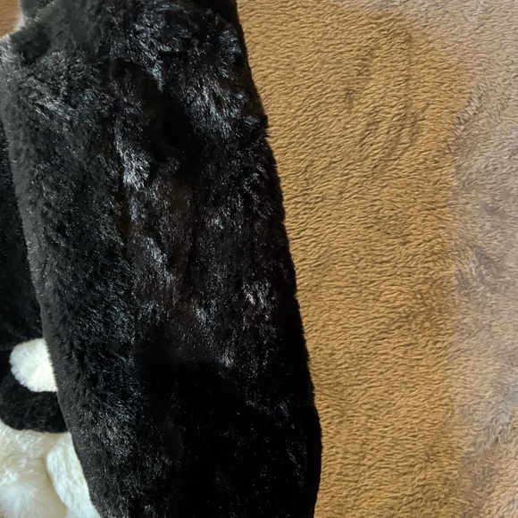 Yin Yang Faux Fur Shoulder Bag - Picture 6 of 7